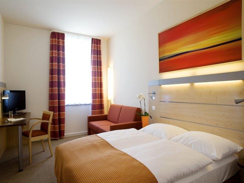 Vienna House Easy By Wyndham Bratislava Hotel Exterior photo
