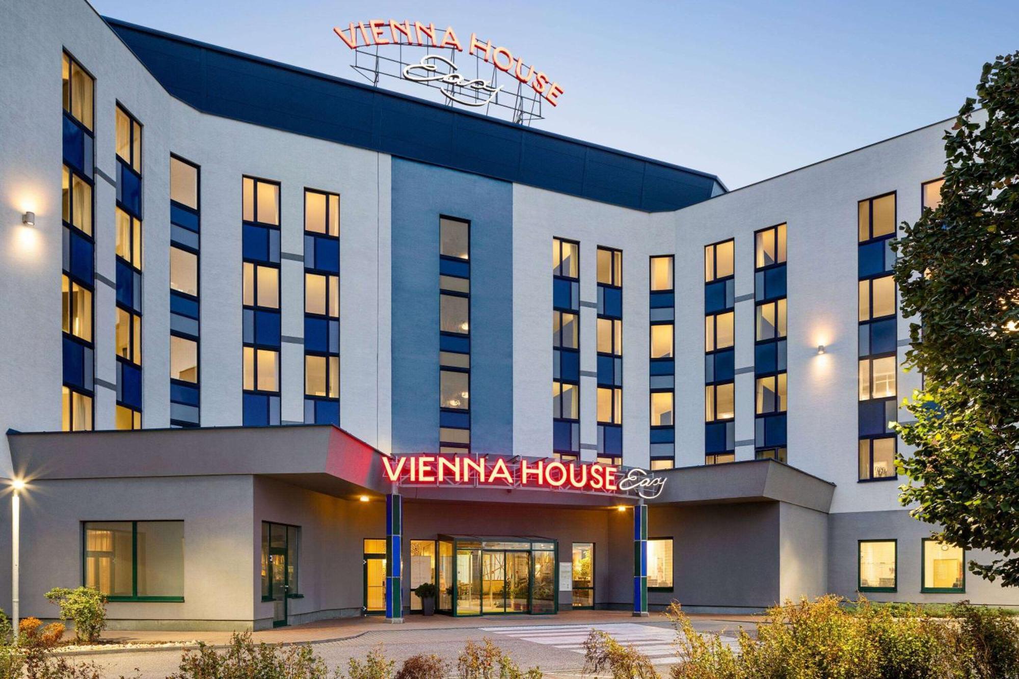 Vienna House Easy By Wyndham Bratislava Hotel Exterior photo