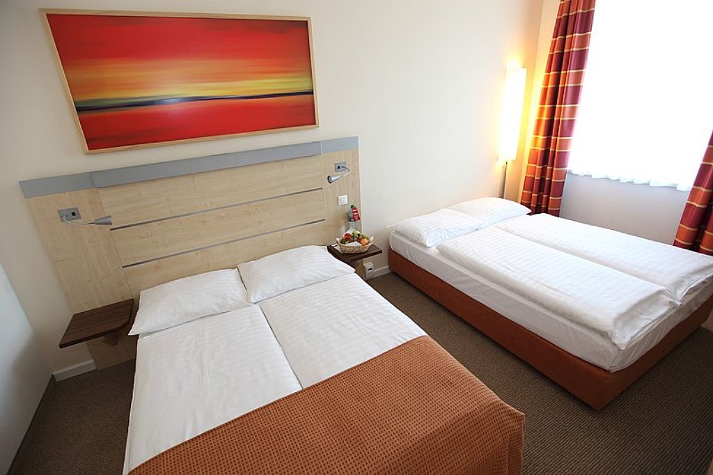 Vienna House Easy By Wyndham Bratislava Hotel Exterior photo