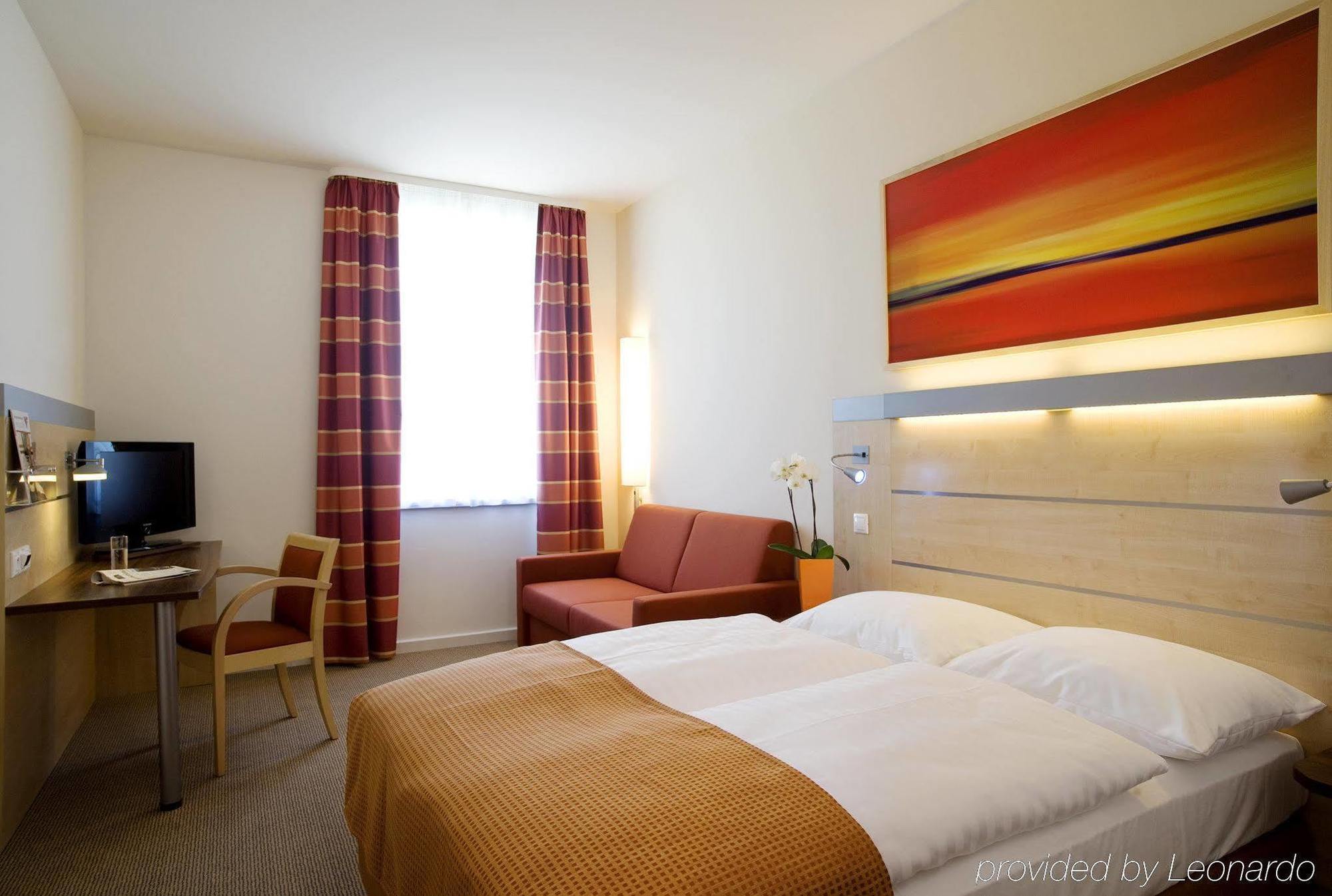 Vienna House Easy By Wyndham Bratislava Hotel Room photo